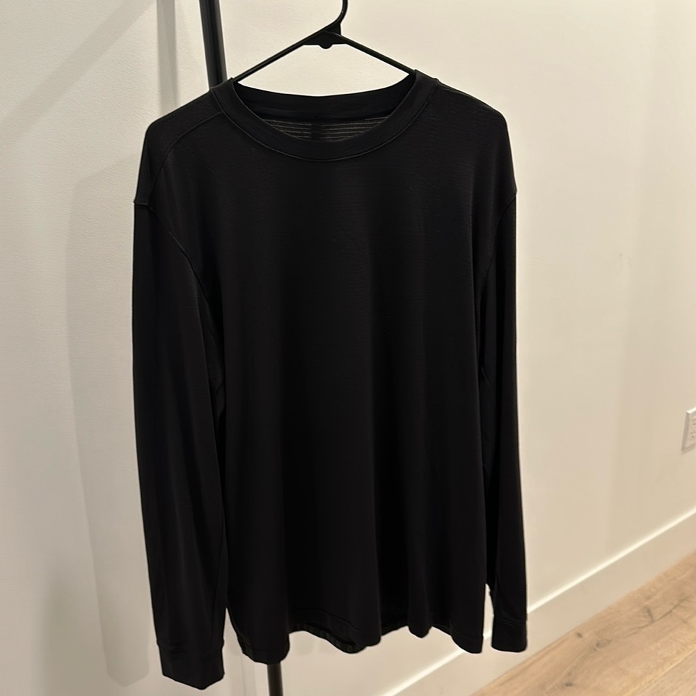 Lululemon Licensed to Train Relaxed-Fit Long Sleeve Shirt in Black